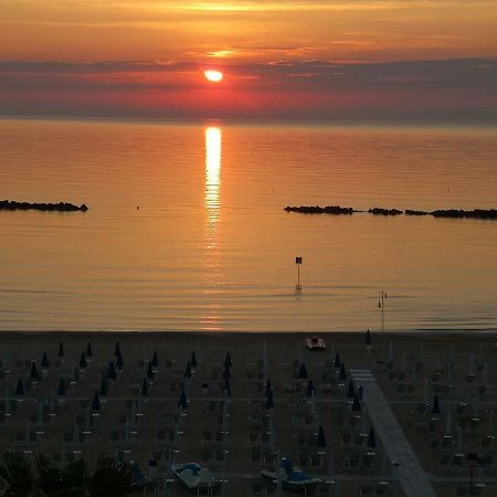 Hotel Palmarosa Roseto Degli Abruzzi Exterior foto