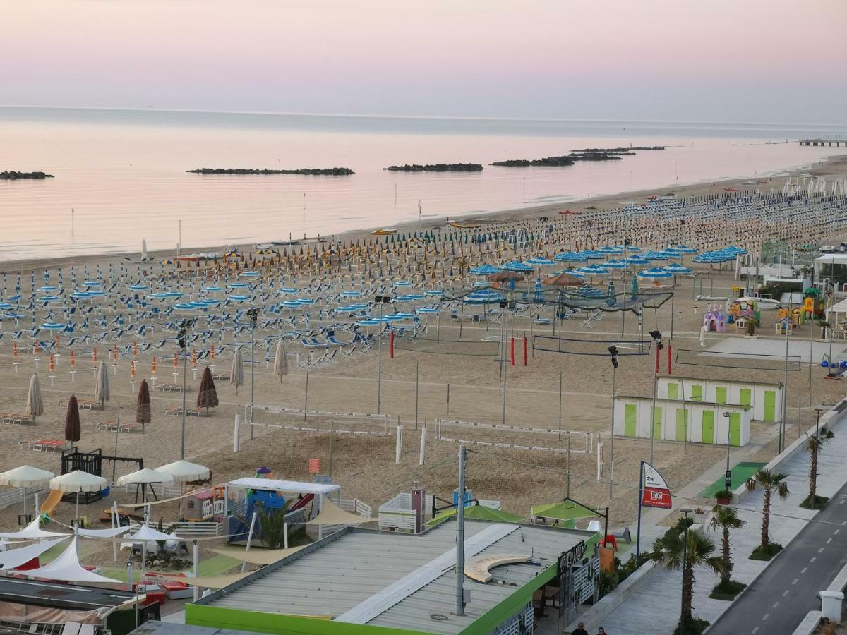 Hotel Palmarosa Roseto Degli Abruzzi Exterior foto